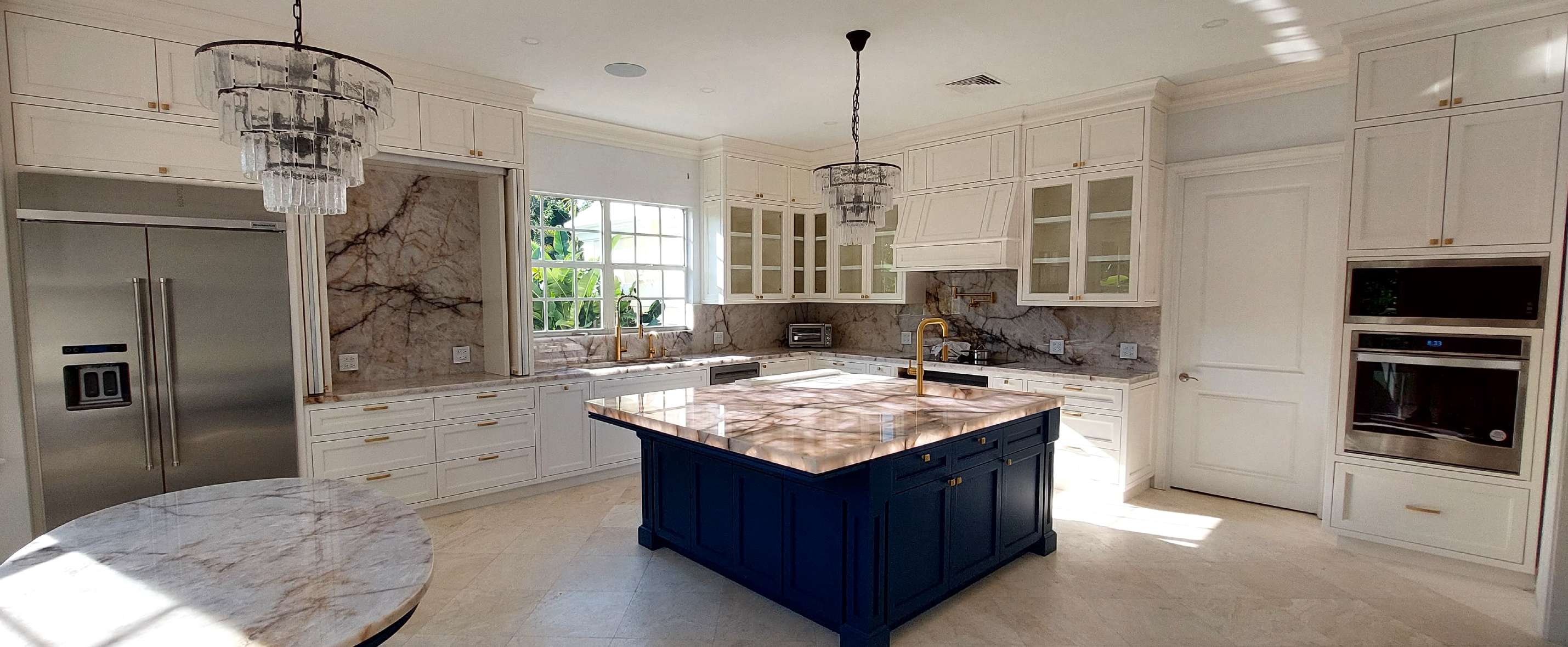 Luxury CASO kitchen in Nassau, Bahamas
